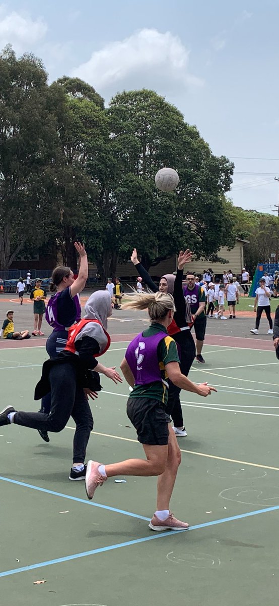 What an afternoon. Our annual teachers vs parents netball game !! We all had a blast !!  ⁦<a href="/PsCondell/">CondellParkPS</a>⁩ ⁦<a href="/IPetraityte/">Ieva Petraitis</a>⁩ ⁦@MissMalak5_6M⁩ ⁦@Miss_Carrero⁩ ⁦<a href="/mitchking81/">Mitchell King</a>⁩ ⁦@DanielYoung39⁩ ⁦<a href="/BrookeKavouras/">Brooke Kavouras</a>⁩ ⁦@IordanidisMaria⁩ ⁦⁦