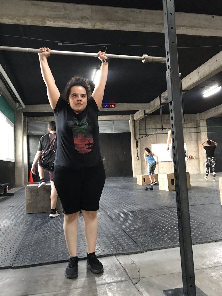karlarod__'s tweet photo. Día 12: logro del día ✨🏆✨

Me costó 6 años volver a levantar una barra. 
#stayhardcore 🥳 https://t.co/rBWwLetMuu