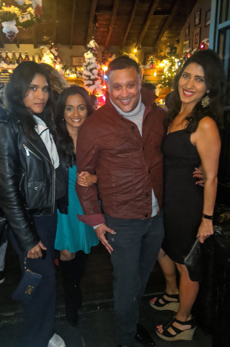 ChhayaNene's tweet photo. So much with with #suchgoodguys tonight bringing #toysfortots ๐ thank you for such a fun night! @sunkrishbala @pejvahdat @KaviLadnier @venkmod #brownpeoplemagic #ThursdayThoughts https://t.co/ml0D5IoJPN