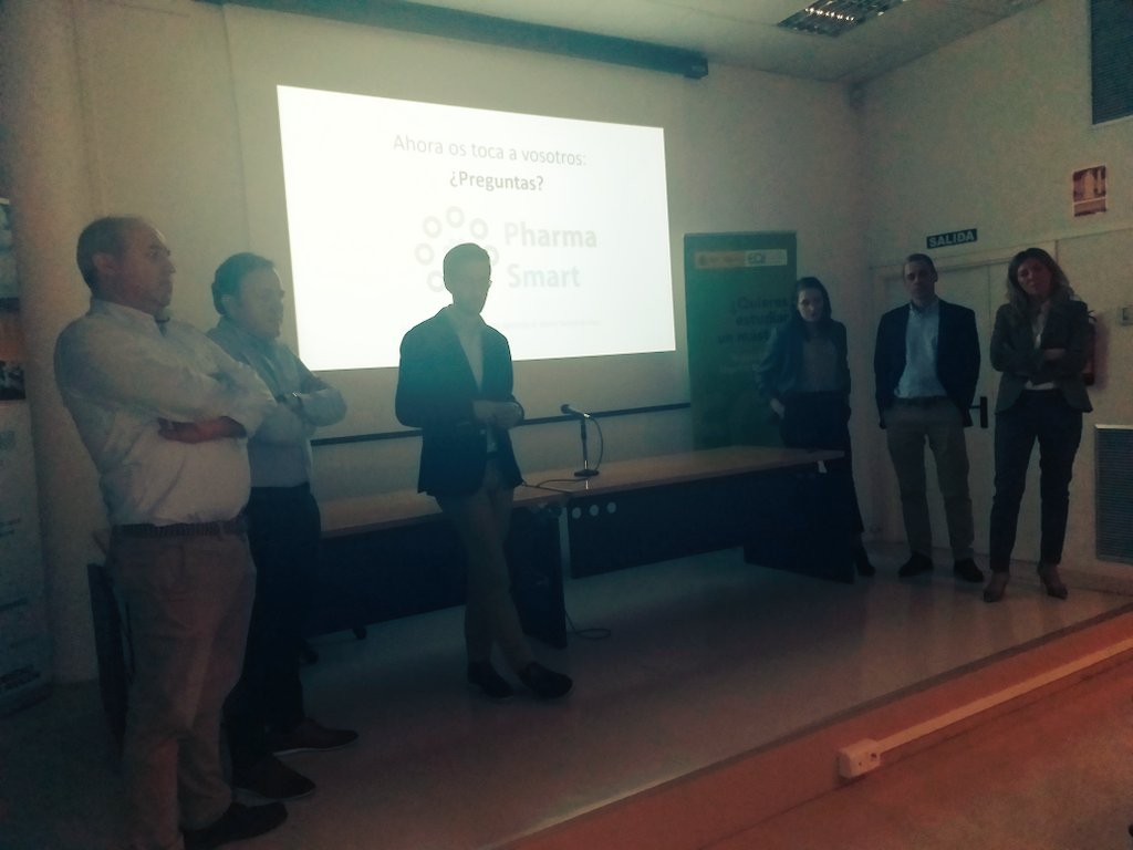 marisolalcala's tweet image. Excelentes profesionales se gradúan hoy en el Máster de Big Data Aragón después de presentar ayer grandes proyectos #mbigdata @eoi