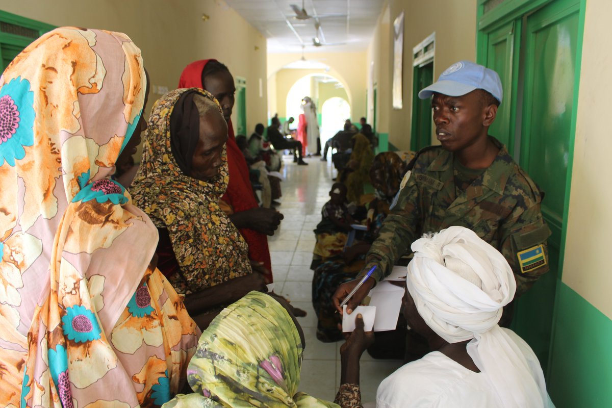 RwandaMoD's tweet photo. Rwandan Battalion Peacekeepers (Rwanbatt53) under United Nations Mission in Darfur (UNAMID) provided free dental &amp; ophthalmology medical services to citizens in Nertiti locality. The activity was jointly organised by Rwanbatt 53 and Nertiti Health Centre. https://t.co/FkWRsEmhPi https://t.co/g5Zt7otkB5