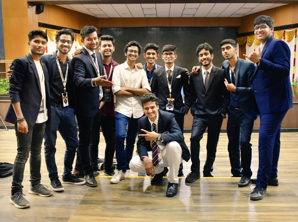 raj_chandra3's tweet image. Meet the media and design team @CodePark_in 🎨🖌️🖼️
Extremely talented and amazing people to work with 🧡
#CodeVar #CodePark