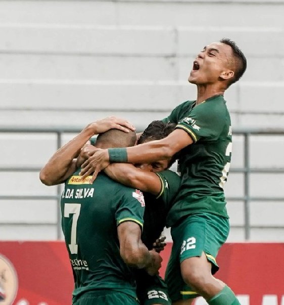 persebayaupdate's tweet photo. "Sesuk prei !!!"

Aku: https://t.co/wECfeQJQLm