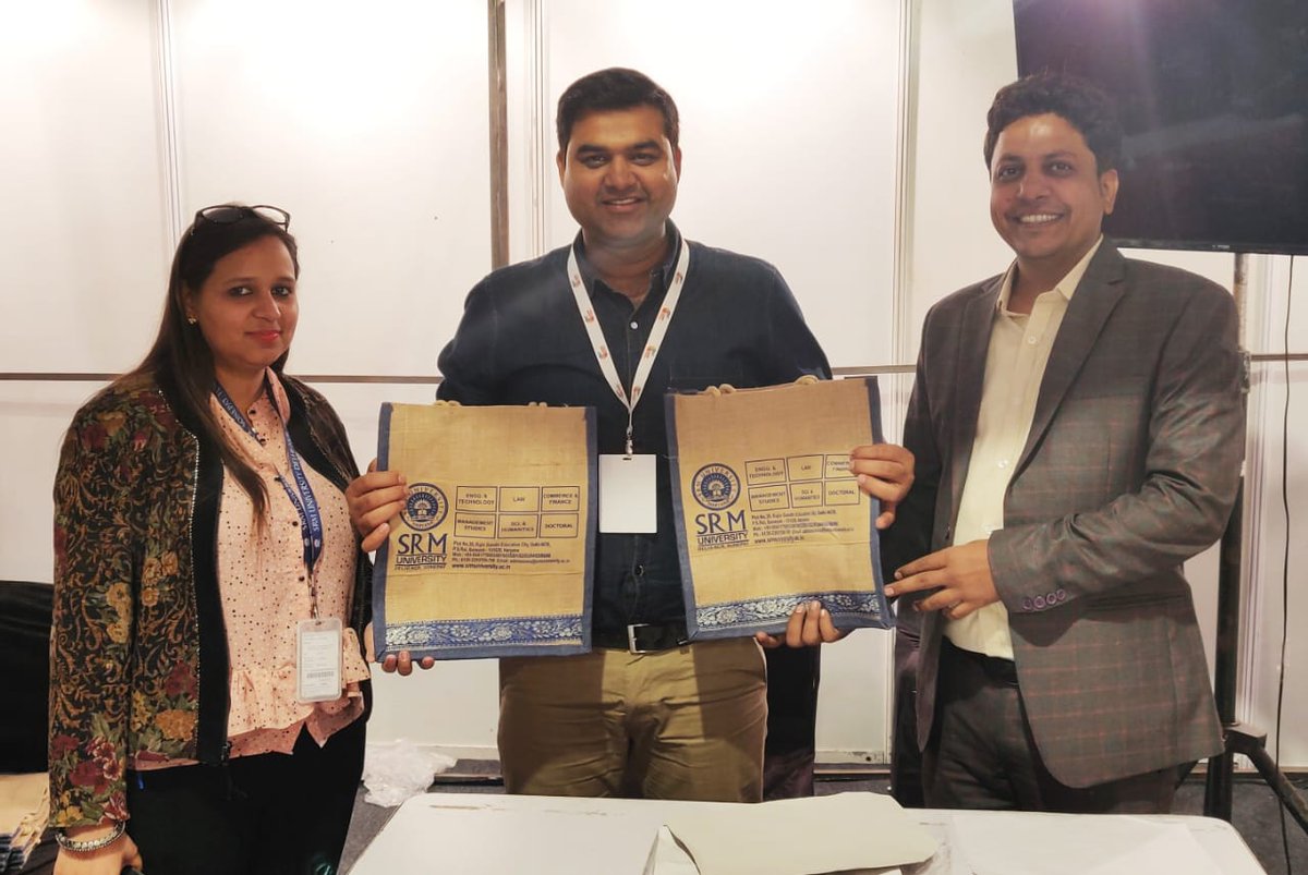 SRMH_University's tweet photo. Highlights of the successful event, Career Uttsav organised at Kota (Rajasthan) on 11th& 12th December, where #SRMTeam interacted with 1000+ students & rewarded talented students with SRM merchandise & goodies.
#SRMUniversity #BestUniversity #CareerUttsav #Law #SRMUH https://t.co/CEieq4P1uu