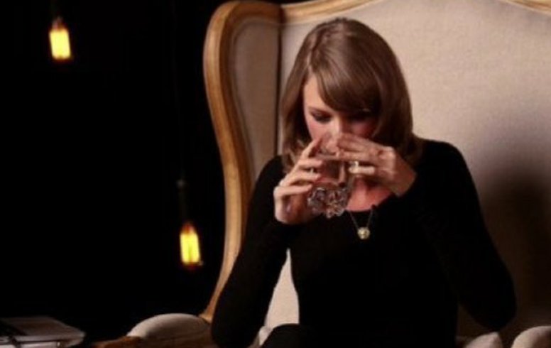 Swizzy_Swifty13's tweet photo. Woman of the Year at 22 and 25

Woman of the Decade at 29

#HappyBirthdayTaylorSwift #HappyBirthdayTaylor
#TaylorSwiftIsTheMan
#TaylorSwiftIs30 https://t.co/kprllcRdq2