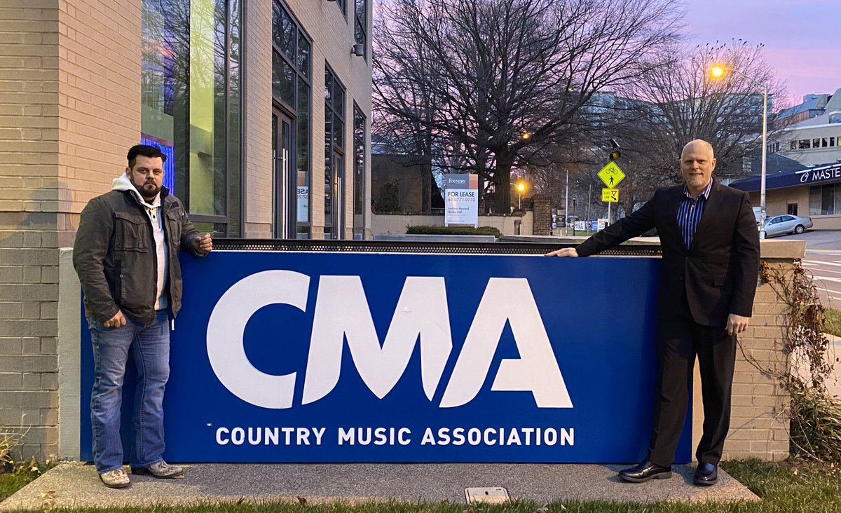 justinraywill's tweet photo. We had a great time at the CMA Christmas party! #cma #cmaparty #cmachristmasparty #christmasparty #whitsendband #pearlstreetrecords #carolinafame #halloffame https://t.co/zQZEASvxay