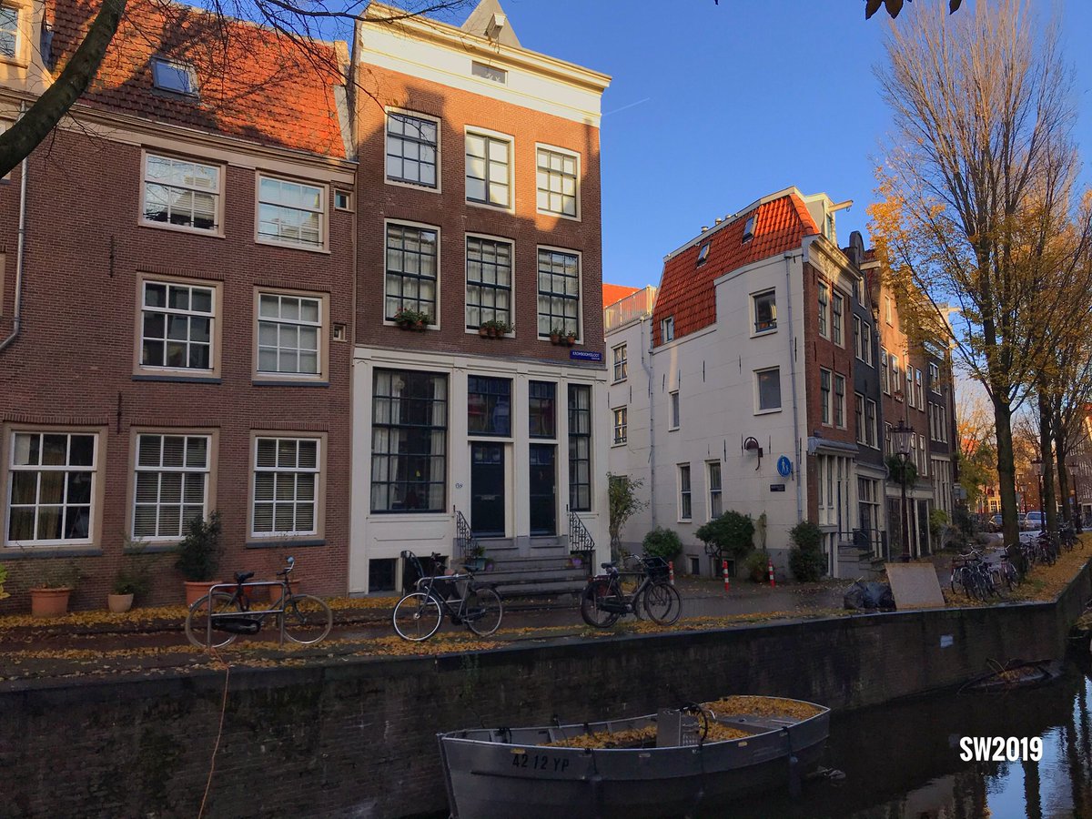 Amsterdamexplor's tweet photo. The Krom Boomssloot in #Amsterdam https://t.co/oYEMcXMW5g