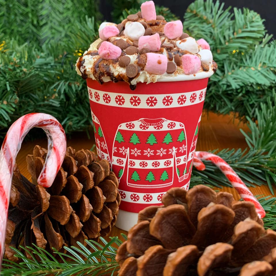 TONIGHT: Escape the #Xmas crowds in #manchestercitycentre and bring friends &amp; family to <a href="/MediaCityUK/">MediaCityUK</a> - it's definitely one of the coolest hang out spots this #Winter. Stop by our weatherproof #icerink &amp; retreat bar then hit the piazza with 50+ market stalls selling food &amp; drink!