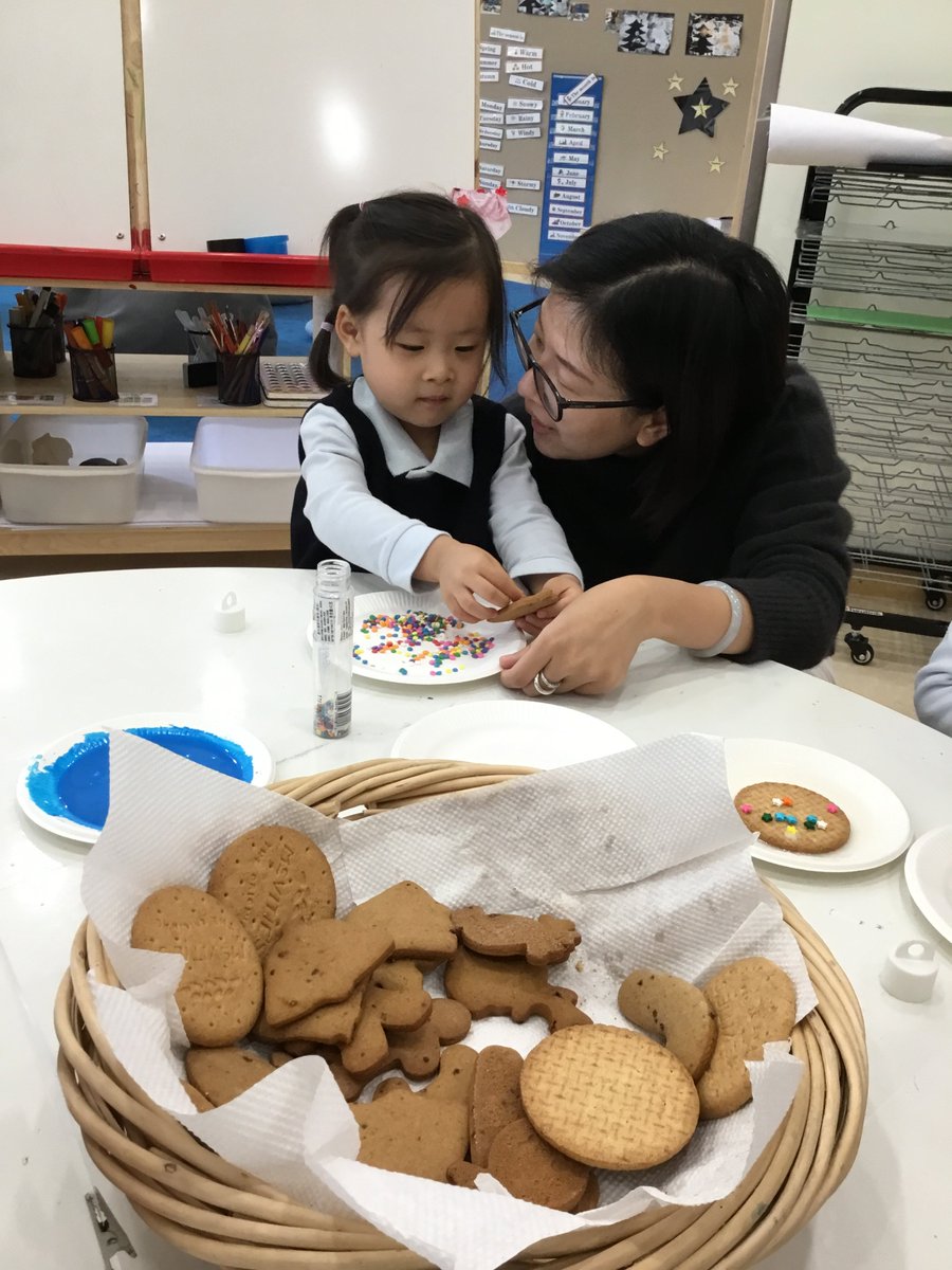 How beneficial is to form partnerships with parents in #EYeducation Love the great class community we have in Pre-Nursery #WISSshanghai Our parents came today to do some winter crafts and have prepared the best party food. How do you involve your class parents? #EYtwittertagteam