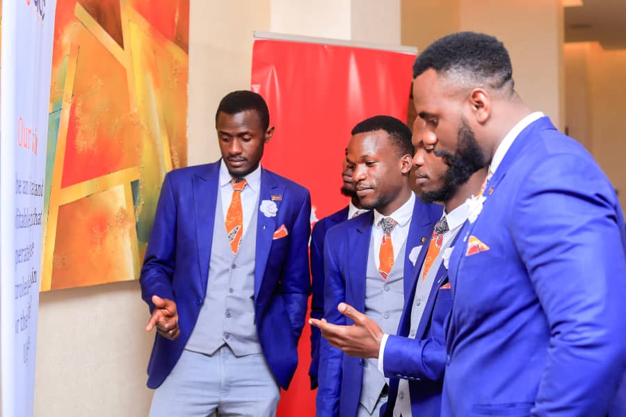 Smith_Artz's tweet photo. A cappella music is great for the brains and serves as food for the soul,  but what you don't realise is @Canaangents are the best cooks of it. Never go hungry my people. 
#PrayerConference19
#CanaanGents https://t.co/uqxr5Z1AiE