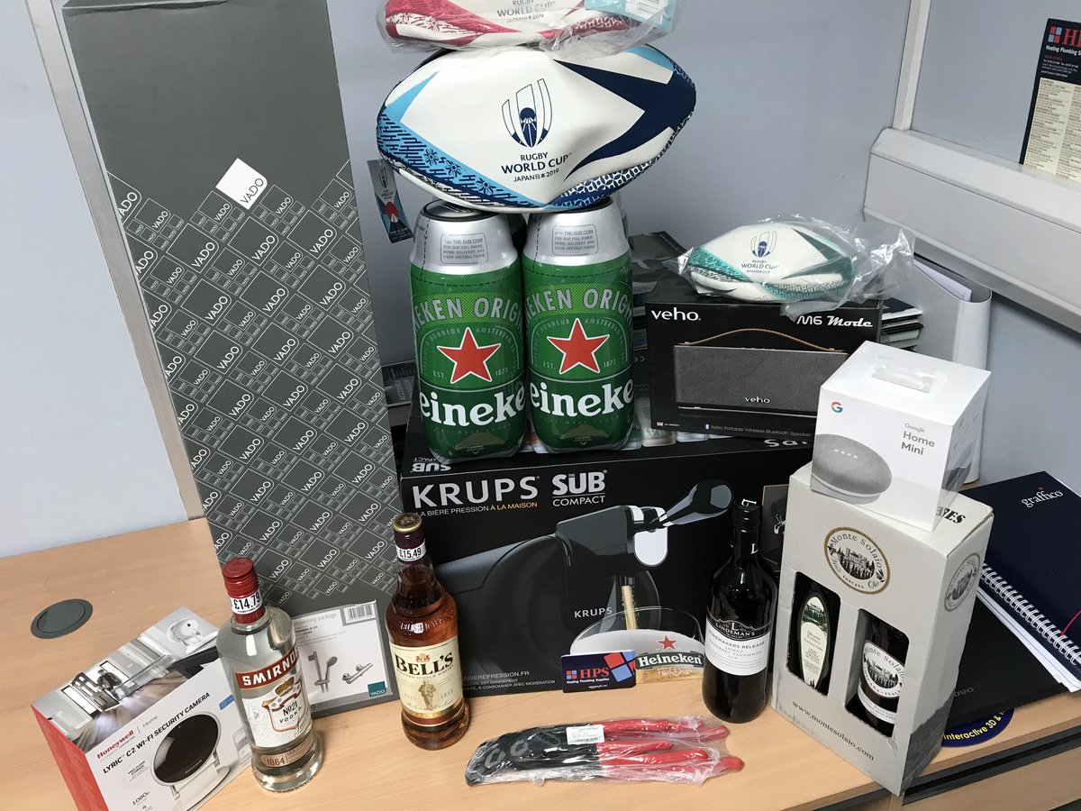 2 more days before we draw our Christmas Raffle with some fantastic prizes.
£5 a strip with all proceeds going to ⁦<a href="/GOSHCharity/">Great Ormond Street Hospital Charity</a>⁩ ⁦<a href="/WandsworthHps/">HPS Wandsworth</a>⁩ <a href="/HPSMerchant/">HPS Merchant</a>⁩