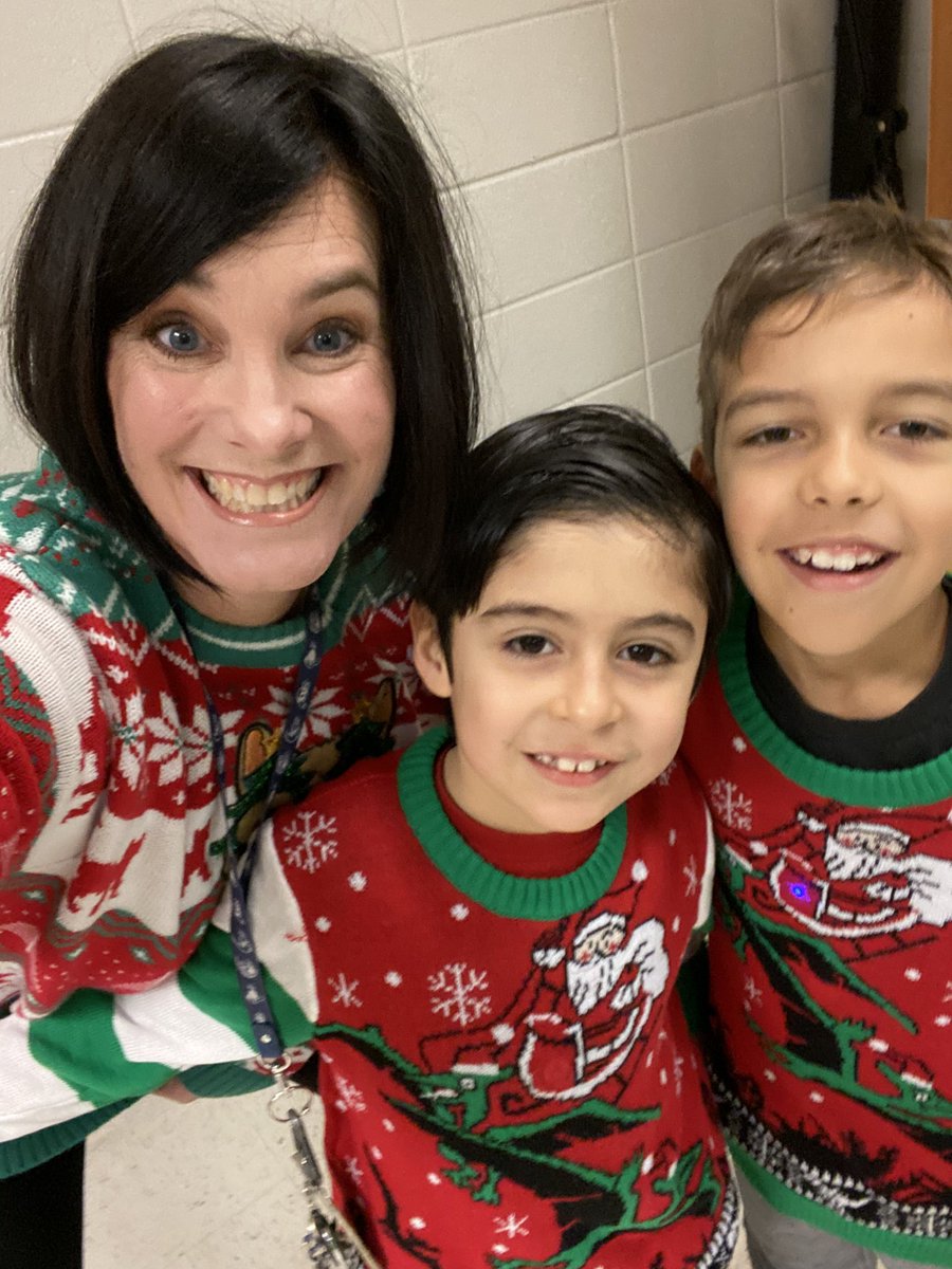 forthekiddoes's tweet photo. Tacky twins and tacky triplets! #kestackysweater #cobbearlylearning #makeitreal #k2cantoo #tlap https://t.co/W2DILApgnI