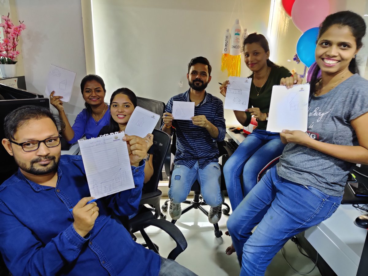 choicetechlab's tweet photo. “Ask! 🗣 Because when you don’t, you ASSUME and that’s how you make an ASS out of U and ME”
This Friday, our listening skills 👂 were put to test with a fun ‘Two Way Communication’ Activity. Takeaway: Listen with an Open Mind + Ask Relevant Questions. ❄️☃️
#DashingDecember https://t.co/3DkKiwiIuE