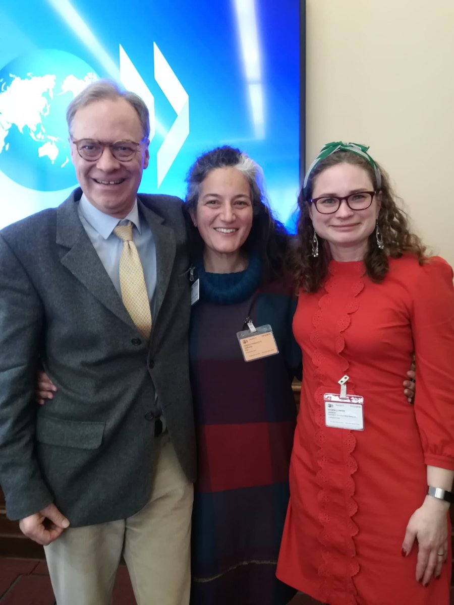 j_hagenzanker's tweet photo. Panel on youth migration @OECD_Centre #MIGDev dialogue - accross all 3 presentations we emphasised the need to go micro, in analysis and design and implementation of interventions https://t.co/IHDYMUNbQq