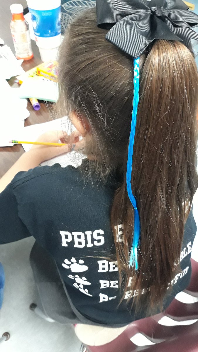 BridgerCierra's tweet photo. When you are #teamMacon but are in support of #teamkambuku friends @TimbercrestElem https://t.co/jlorvQIaWk