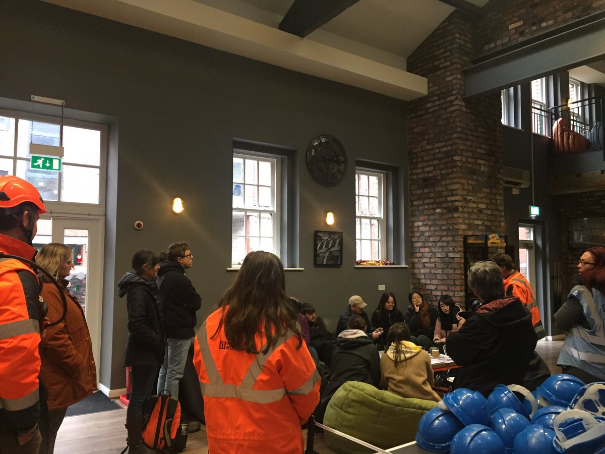 Our final <a href="/UniShefArch/">Archaeology at Sheffield</a> Level 1 trip this afternoon - this time to the Indistrial site of Titanic Works with colleagues from @WA_north