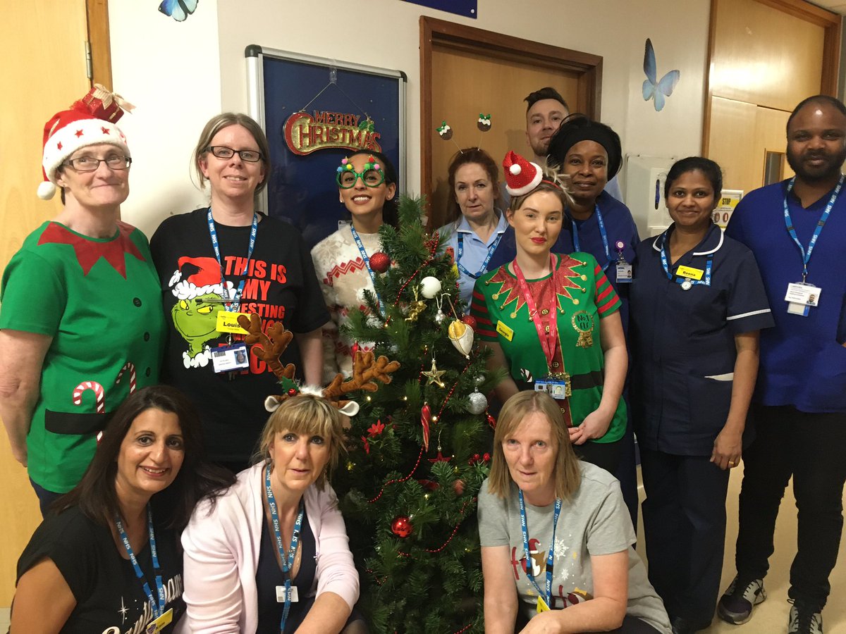 rawbubbles9's tweet photo. Fabulous Frailty including our new starters @DalmanJoanna @c4rrie_caroline @Corporatenurses looking good as ever https://t.co/6Sgo5sVOBb