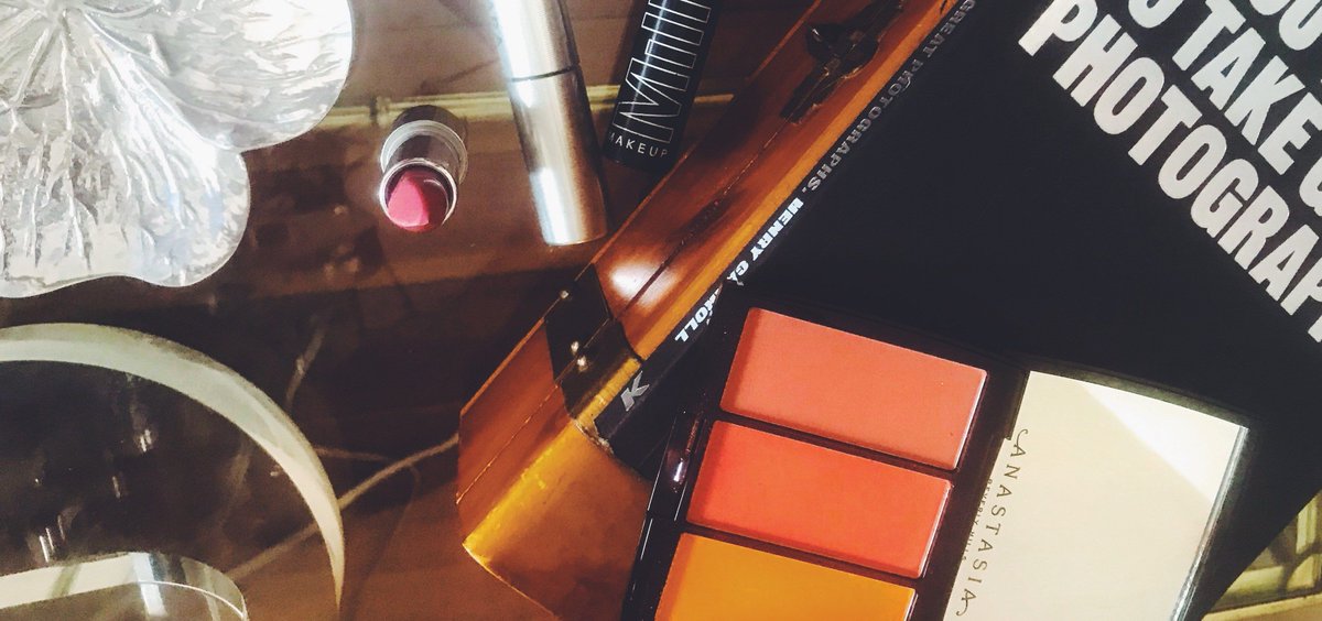 thenewburygirl's tweet image. Are you a basic #beautyblogger ? Am I a basic beauty blogger? Check out this super fun #blogger tag here: buff.ly/384w6CU

#GirlsWhoCreate @glambloggers @GoldenBloggerz #InfluencerRT #LittleBlogRT #LiveLuvBlogRT @LovingBlogs @RetweetBloggers @sunshineblogrt @TEAANDPOST