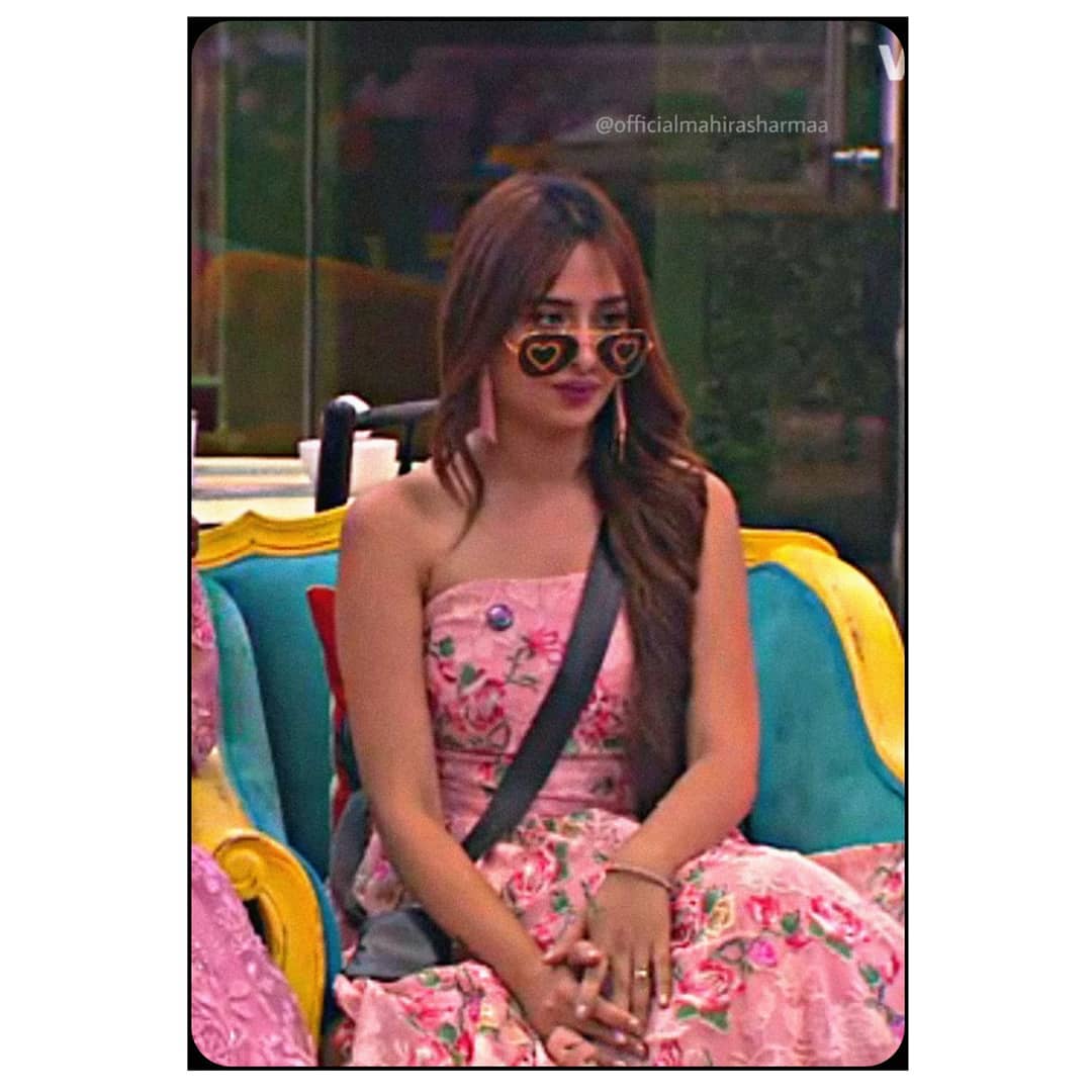AKitOfTweets's tweet photo. #BiggBoss_Tak Poll No. 1
(Week 10 &amp; Week 11) 

LIKE❤️ If you are Supporting #MahiraSharma 

@BiggBoss_Tak @Biggboss_Tak1 

 #BB13WithBiggBoss_Tak

Like❤️ Valid Till Sunday 8pm

(Note: Week Based Ranking Polls, Only Based on No. Of Likes❤️) https://t.co/a5D8FzaS2P