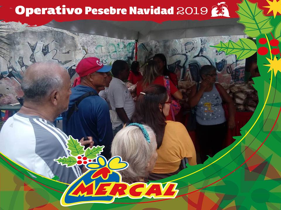 MercalOficial's tweet image. Un merecido regalo para el pueblo venezolano que ha resistido a la guerra económica. Es por eso, que exaltamos el nombre de Dios, quien con su amor nos bendice con la entrega de los alimentos, tal como lo establece en #LaBiblia en Jeremías 13:12 "Todo cántaro se llenará de vino"