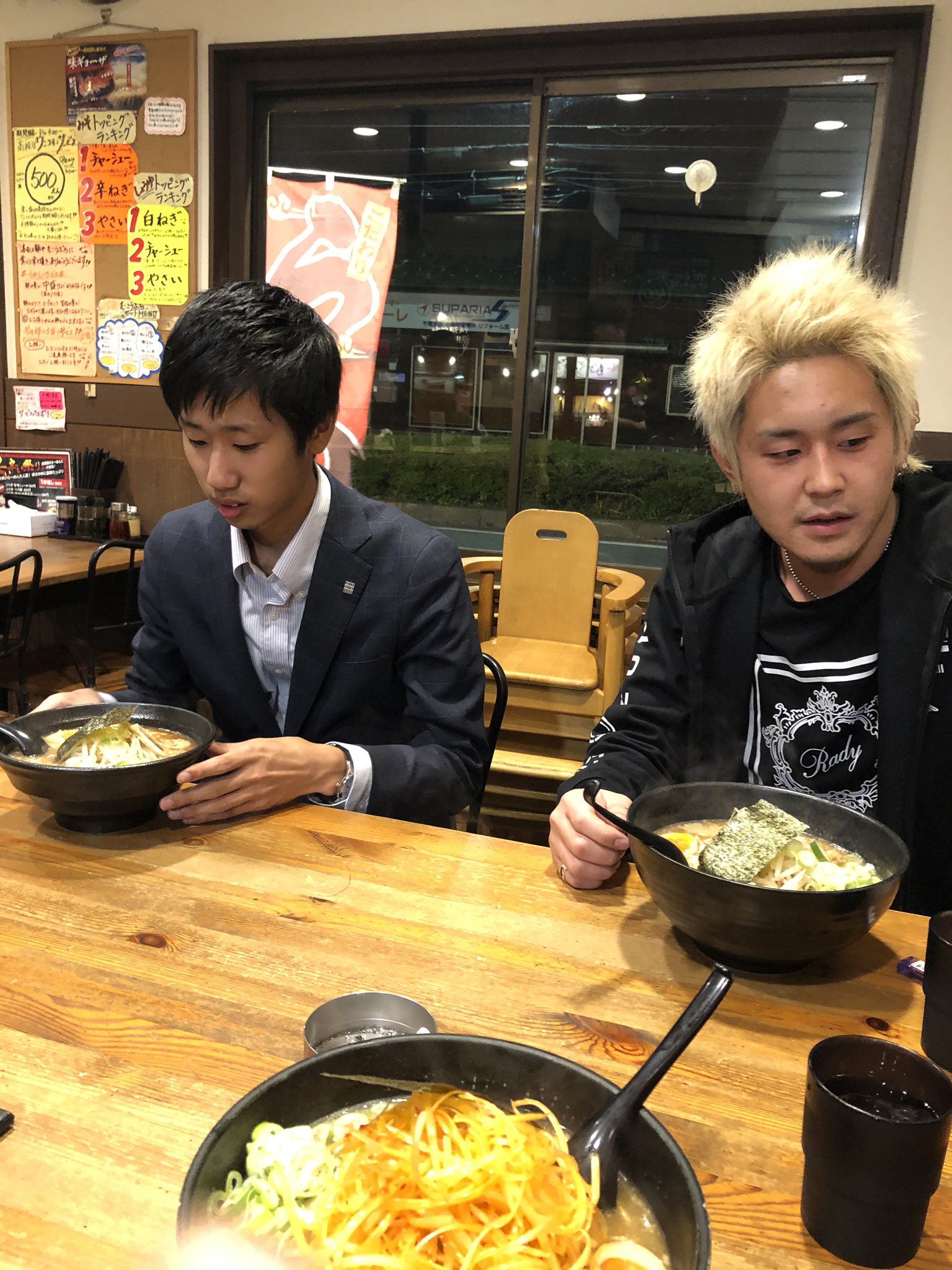 サイコロ覇王 冨田明央 メンラー 翔くん推しのお店w 1月31日で閉店 幕張に移動との事でした 麺屋むこうぶち ラーメン 古館翔 ダーツ T Co Rwmcxvgeie Twitter