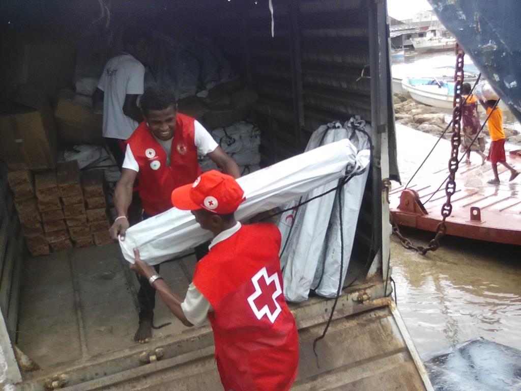 CriAreaNordMil's tweet photo. ifrc: RT IFRCAfrica: .IFRCAfrica will continue to support MadaRedCross to deliver help to people affected by cyclone #Belna.

Red Cross teams are in #Soalala and they have delivered shelter kits and household items for 250 families. A second shipment for… https://t.co/NzaMENTJue