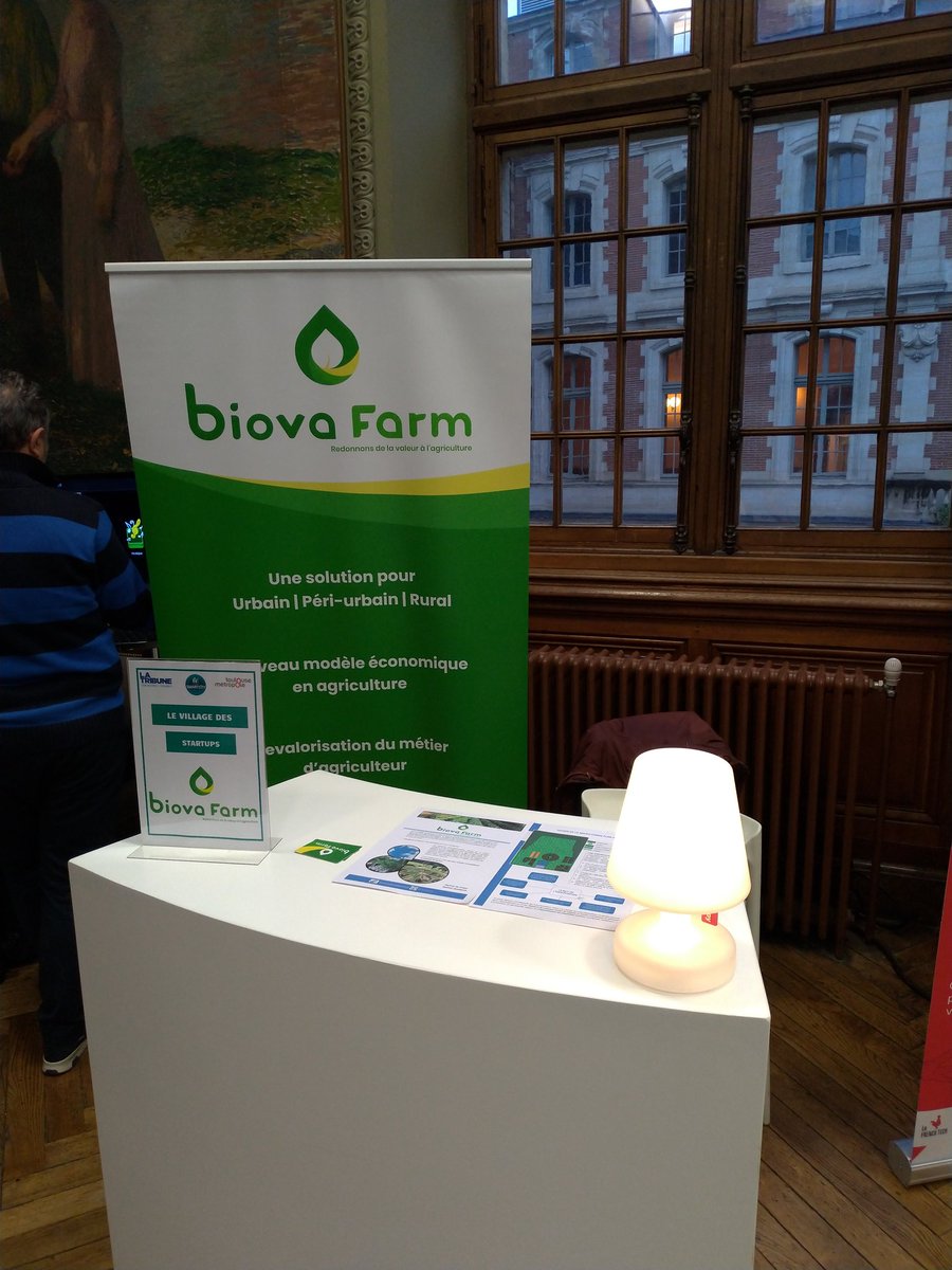 BiovaFarm's tweet photo. Début du forum #SmartCity @TlseMetropole.
@BiovaFarm est présent pour y présenter son concept de micro ferme connectée !

#Toulouse #capitole #agriculture https://t.co/OwhopiJcs3