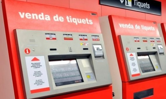 Després de la #Casual i la #Usual torna la T-10 amb un nou nom, amb menys viatjes i per tant més cara. Quan els augments s'han de fer de forma encoberta perque els directius de @TMB puguin augmentar-se també els seus "pobres sous", no <a href="/AdaColau/">Ada Colau 💜🌈🔻</a>? <a href="/StopPujades/">Plataforma #StopPujadesTransport</a>