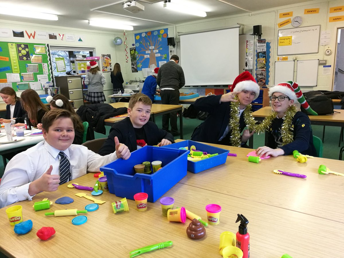 BethanyGeog's tweet photo. Year 8 learning about Coasts in a creative way. https://t.co/ESkuynbmed