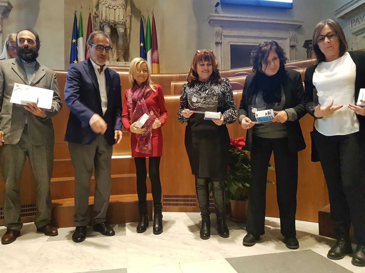 fmdigitale's tweet photo. #GJC2019 @ediz_erickson
🎖9° ediz. #GlobalJuniorChallenge
Premio speciale ai docenti per il contributo di valore a programmi educativi innovativi
.
Paola Brancaccio | Antonella Caroni | Marina Prete | Sabrina Fava | Adriana Toneguzzo
Per #CSFirst @Google 
.
@Roma https://t.co/EH4TdL12aG