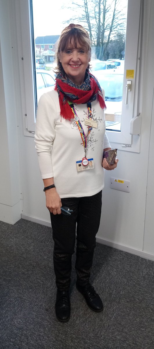 Our dementia lead is now going to radiology <a href="/JamesPagetNHS/">JPUH NHS FT</a> in her christmas jumper to donate to #SavetheChildren #ChristmasJumperDay2019 👍