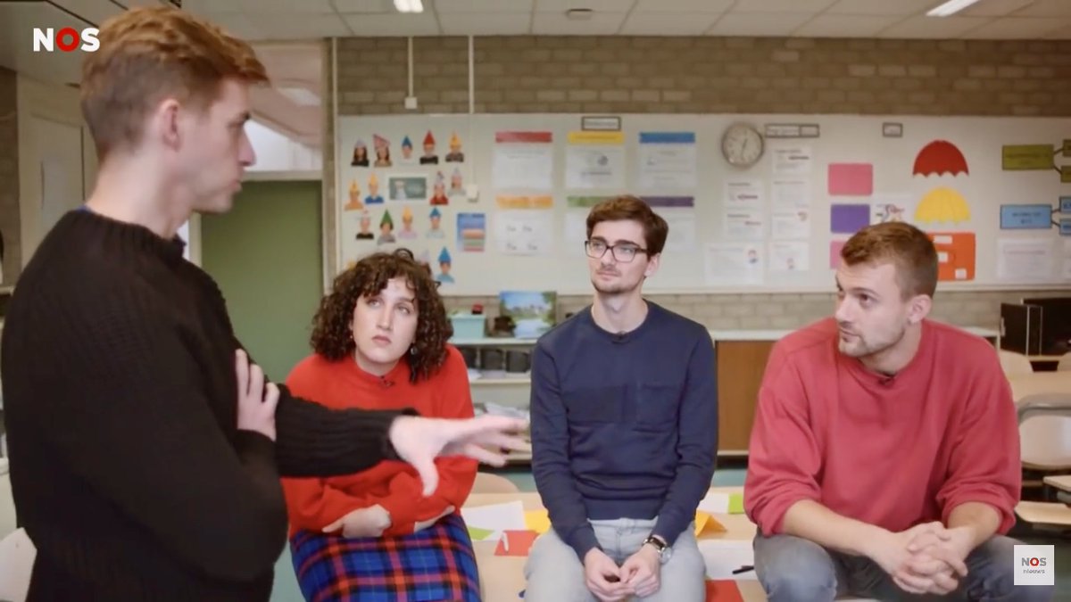 Fijn bezoek, <a href="/winfriedbaijens/">Winfried Baijens</a> in de klas bij een van mijn projecten: Gelijk=Gelijk?. Een belangrijke boodschap komt naar voren in het item: leer kinderen zich te verplaatsen in verschillende perspectieven. Dit is belangrijke vaardigheid om discriminatie tegen te gaan! #onderwijs