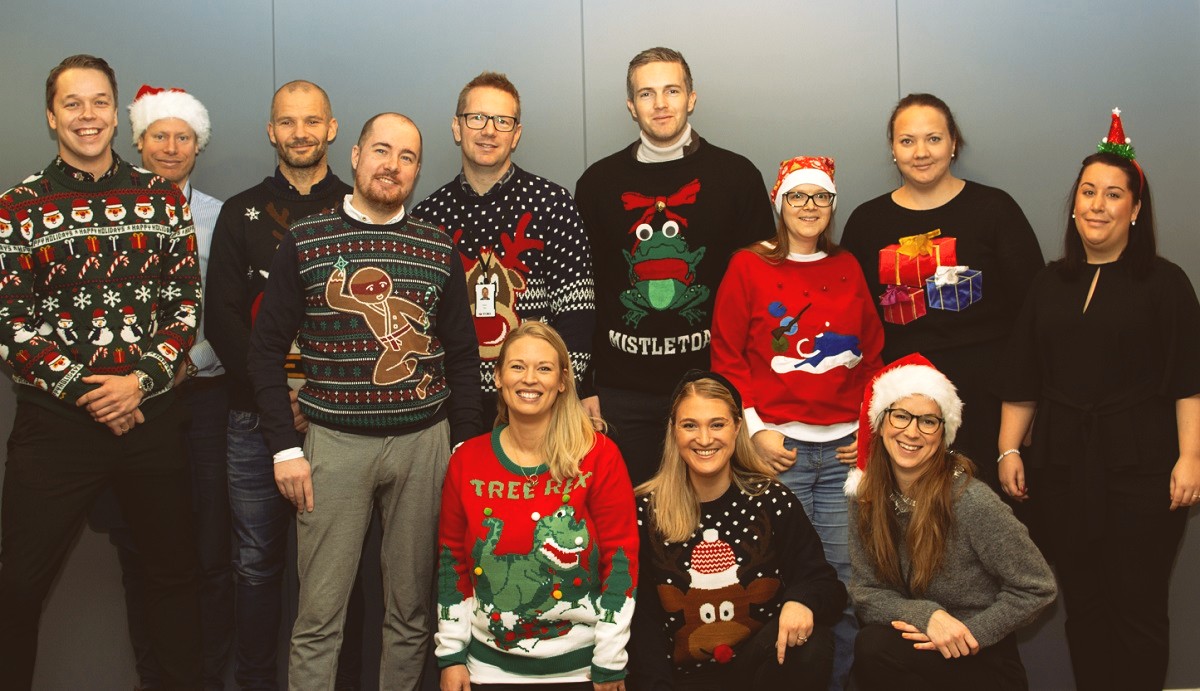 I dag er det dobbelt opp med både Lucia-markering og Ugly Christmas Sweater Day på kontoret😇🎅 Så nå bugner det av lussekatter og drøssevis av ufyselige gensere her!😳😄 Vi ønsker deg en riktig god helg når den tid kommer!