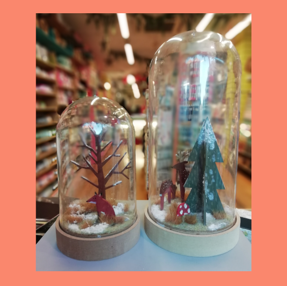 FieldersArt's tweet photo. Personalise your #Christmas table and furniture with these glass #decoration orbs. 🎄🎅
We love these little worlds! ❤️
#craft #art #windowdisplay #orb #glass #glassorb #decopatch #londonartshop #artshop #Wimbledon #crafty #Fielders #artsupplies #painting #fox  #Christmaswindow https://t.co/UYjWneP42N