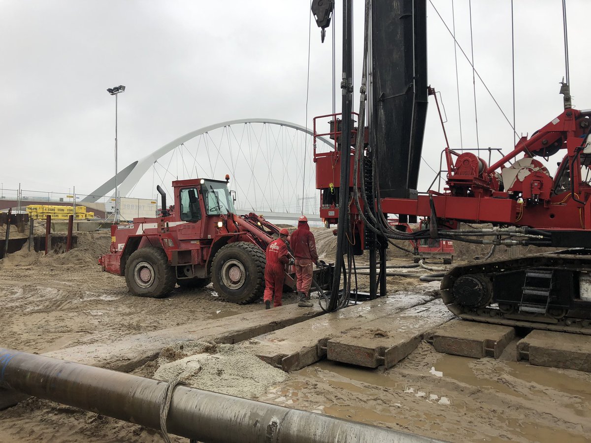 #Nijmegen - #Waalfront in Koningsdaal zijn <a href="/Trebbe1911/">Trebbe</a> en Vroom funderingstechniek begonnen met aanbrengen van de DPA+ palen.