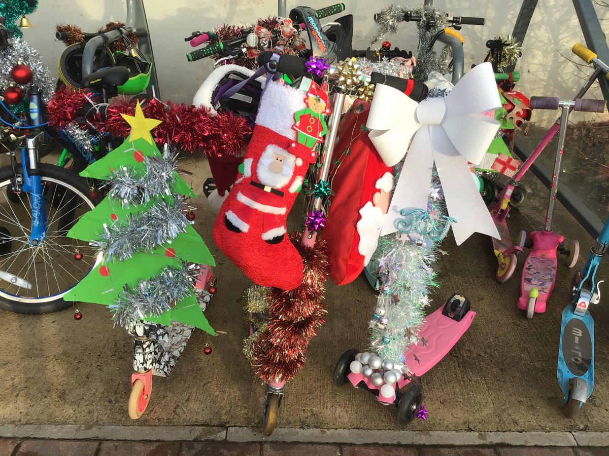 Wheatfield_sch's tweet photo. Winning entries in our decorate your bike or scooter competition! Promoting sustainable travel for our #modestars award. https://t.co/Qmtel2Cukf