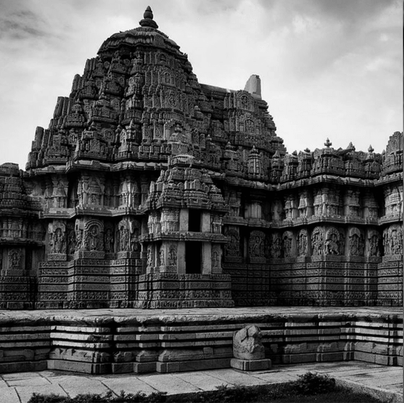 Temples in #South are #Architectural #Marvels that portray the #Strength, #Faith and #Country’s rich #Past in terms of #History, #Art and #Culture and reflects in all their #Food!
Pc: Pinterest #Temples #Architecture #SouthIndianTemples #Cravings #SouthernTadka #Historical #South