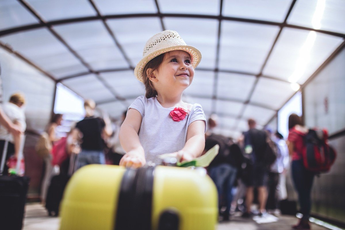 Going away with your little one over the holidays? Here's your guide to packing their suitcase! buff.ly/33NXTVw