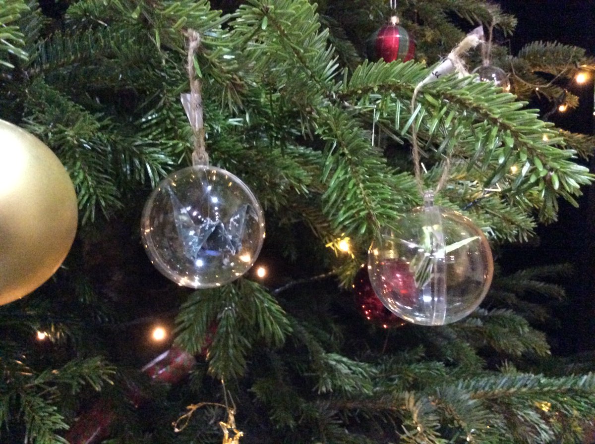 WGHSEdge's tweet photo. EDGE activity #12: Christmas Decorations. What a relaxing way to spend the afternoon, in the run up to the holidays! https://t.co/qlhTPiDnKU