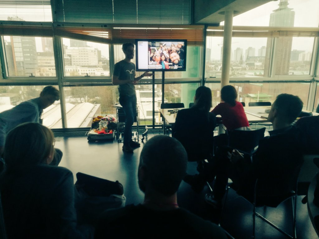 <a href="/maschinentexte/">jns</a> is presenting "we, the body, the internet &amp; things in between workshop" <a href="/thingscon/">ThingsCon</a> <a href="/OpenDoTT/">OpenDoTT</a> #Rotterdam #iot #wearable