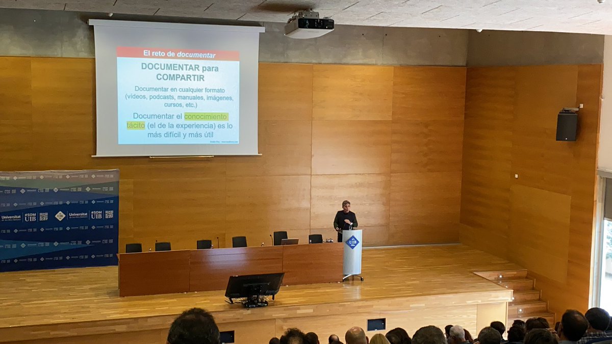 TransparenteGob's tweet photo. 🤔¿Qué sentido tiene crear un grupo de trabajo donde sus resultados son peores que hacerlo por separado? @arey reflexiona sobre El reto de la inteligencia colectiva #GeneracionEBAP @EBAP_GOIB @novagob https://t.co/hbF8T694fK