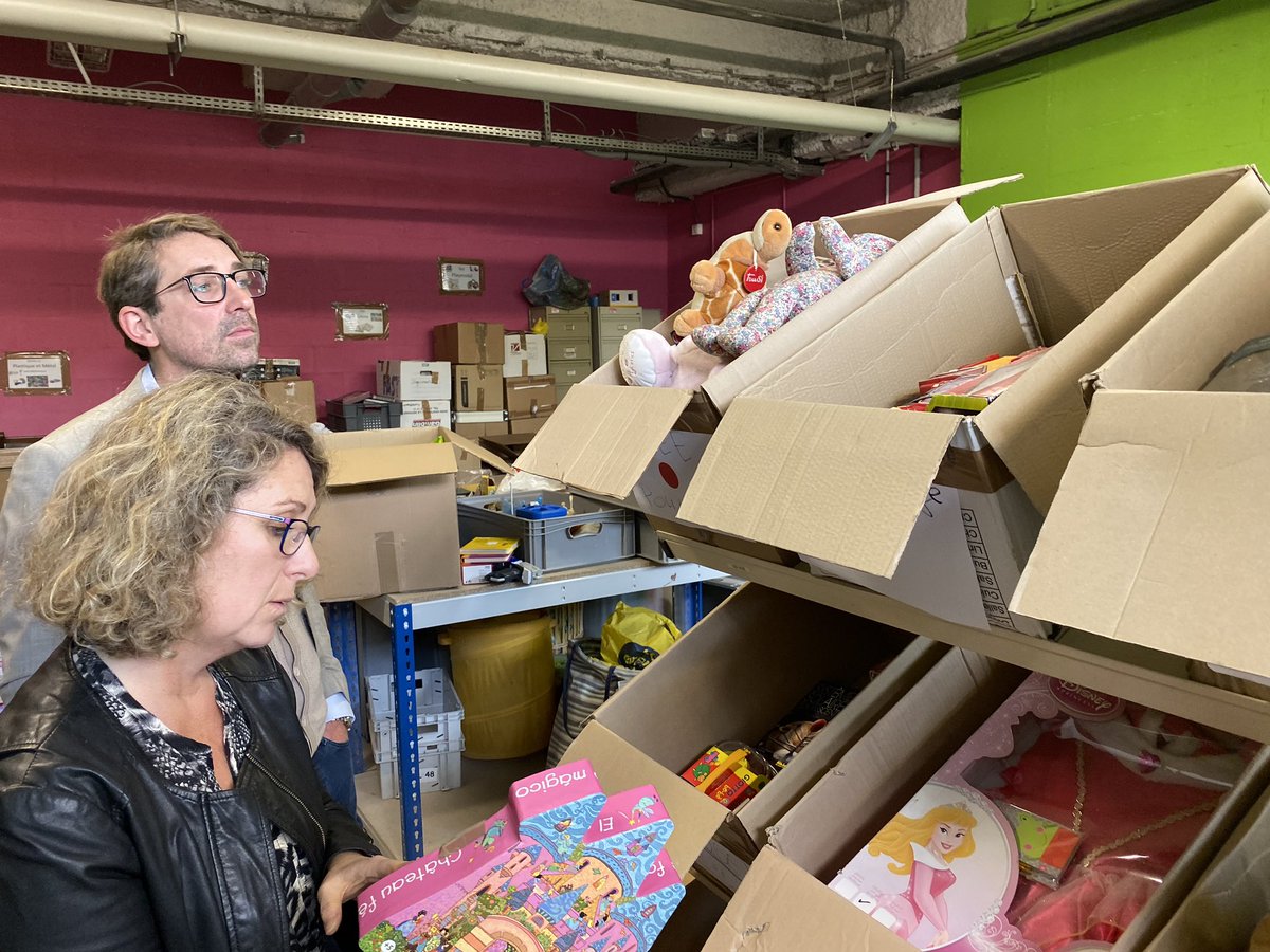 MainaSage's tweet photo. #loiantigaspillage Avec plusoeurs collègues @Sophie_Auconie @fm_lambert et d’autres Nous avons demandé que les pdcteurs, import et distrib participent aux frais de stockage et tsp des invendus pour aider les associations de collectes. Pensez @Rejoue pour vos cadeaux de Noël ! https://t.co/lPEpdx5BL5