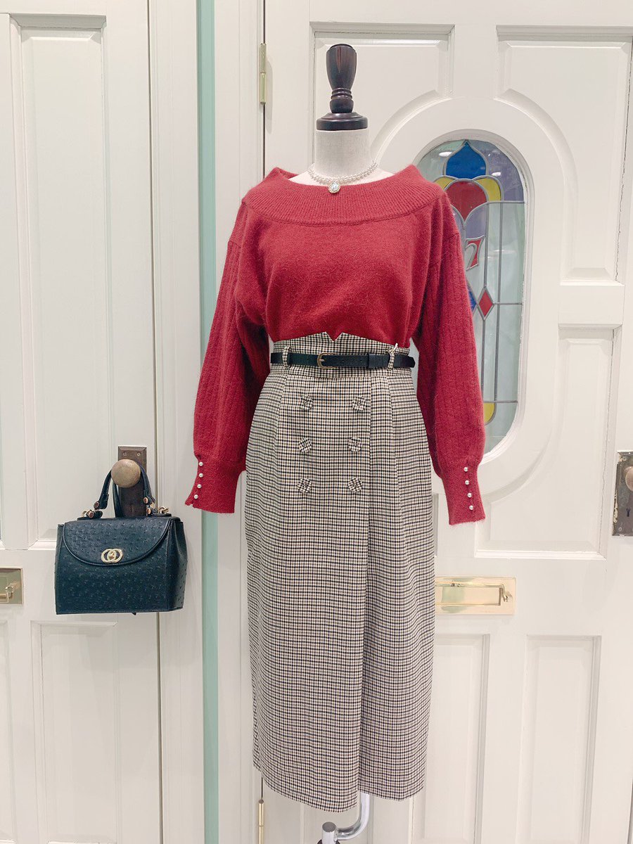 F I N T イクスピアリ店 Coordinate 袖口パールアンゴラニットプルオーバー ベルト付きチェックタイトスカート 華やかな赤のニットに黒を効かせて ふわふわのアンゴラニットで女性らしい印象に 大人可愛いクリスマスデートコーデに Fint F I N T イクスピアリ店 Coordinate 袖口パールアンゴラニットプルオーバー ベルト付きチェックタイトスカート 華やかな赤のニットに黒を効かせて ふわふわのアンゴラニットで女性らしい印象に 大人可愛いクリスマスデートコーデに Fint
