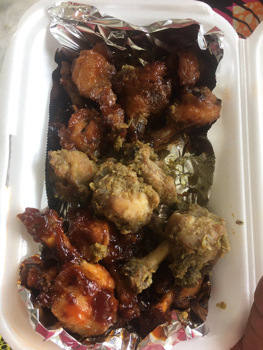 I just had to buy this chicken this morning and my mum immediately took some before I could take photos. But yesu. I have ordered it before (2 years ago) but I wasn’t even at home to eat some. Today is my day 😭 Heaven in one pack.