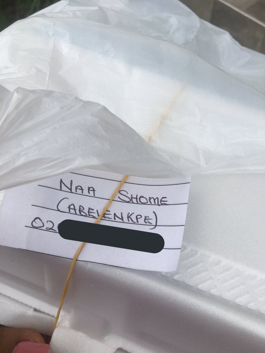 _shorshor's tweet photo. I just had to buy this chicken this morning and my mum immediately took some before I could take photos. But yesu. I have ordered it before (2 years ago) but I wasn’t even at home to eat some. Today is my day 😭 Heaven in one pack. https://t.co/xh6wJjolqE