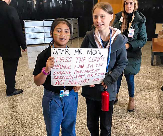 BrijeshVerma9's tweet photo. भारत की आठ वर्षीय लिसिप्रिया 8-Year-Old Activist Licypriya Kangujam, Dubbed India's 'Greta', A Star At COP25 Global Climate Summit #SaveMotherEarth #धरतीमाता #UniteBehindScience #ClimateActionNow #EnergyPerspective #ClimateEmergency @narendramodi @GretaThunberg @StuartGaia @un https://t.co/dycJgKH5ED