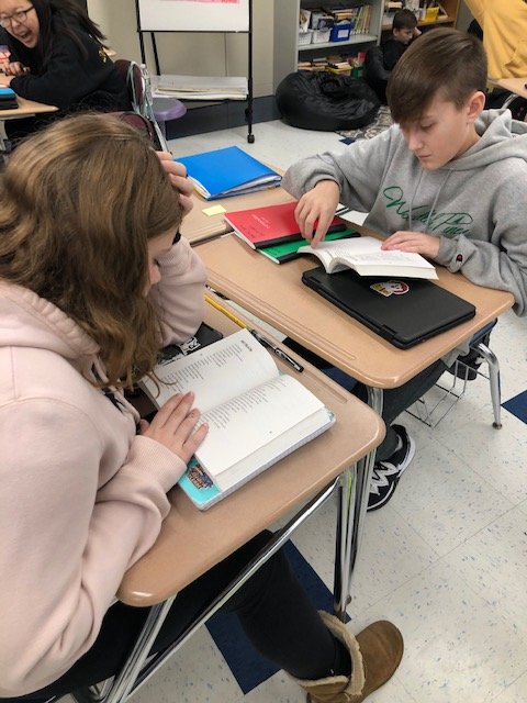 DDESegardner's tweet image. Post mini-lesson activities. Students are in their THIRD book club book of the unit, marking shifts in time. Love that they are devouring these texts! #7thgraderocks #ddeempower #fts4rkids @DDEGambino @DDE_AGiarratano
