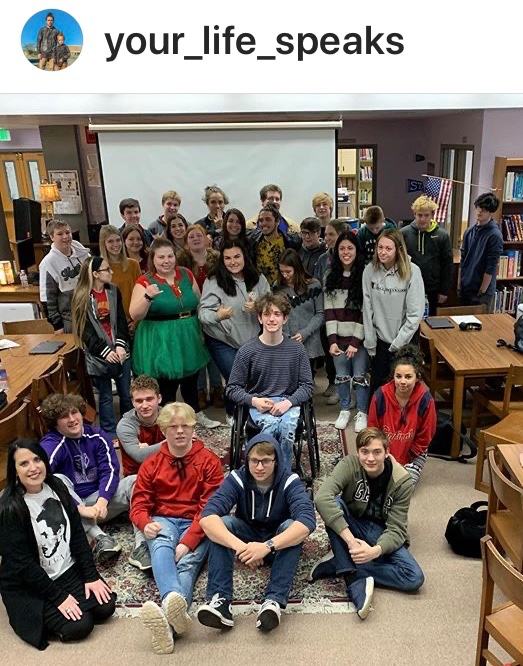 noclubbookclub's tweet image. A HUGE shoutout to CCS. Crossroads Communications funded the Nathan Harmon visit and will allow our student-published book to become a reality! Write On! 🖊  #makingadifferenceinourcommunity