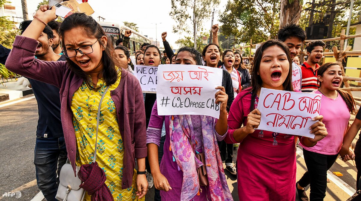 #India: We are concerned that the new #CitizenshipAmendmentAct is fundamentally discriminatory in nature. Goal of protecting persecuted groups is welcomed, but new law does not extend protection to Muslims, incl. minority sects: ow.ly/PYQC50xzfD9

#FightRacism #CABProtests