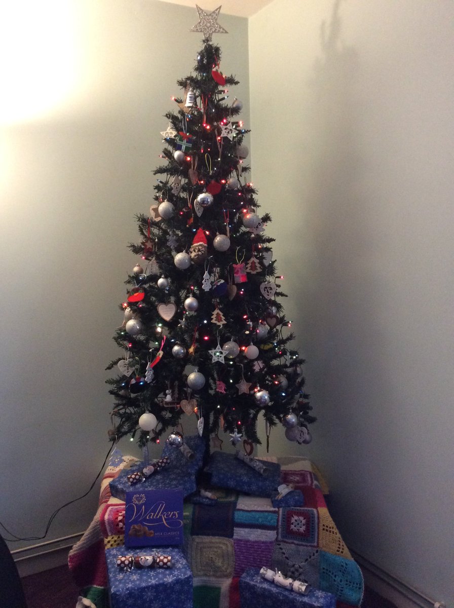 BoothHouseSN1's tweet photo. This Christmas, we held a best landing Christmas competition for our residents.
Each landing, 7 in total, were challenged to decorate their landings as a team, with the decorations provided.
We were amazed with the effort put in, well done everyone. https://t.co/8BlHHyR9hS